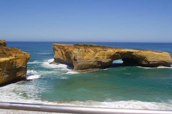 Great-Ocean-Road-London-Bridge